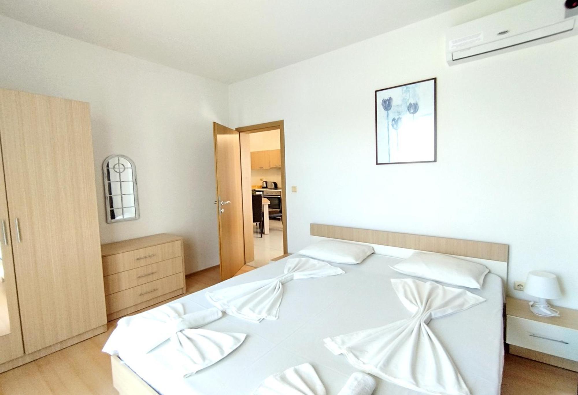 New Line Village Apartment