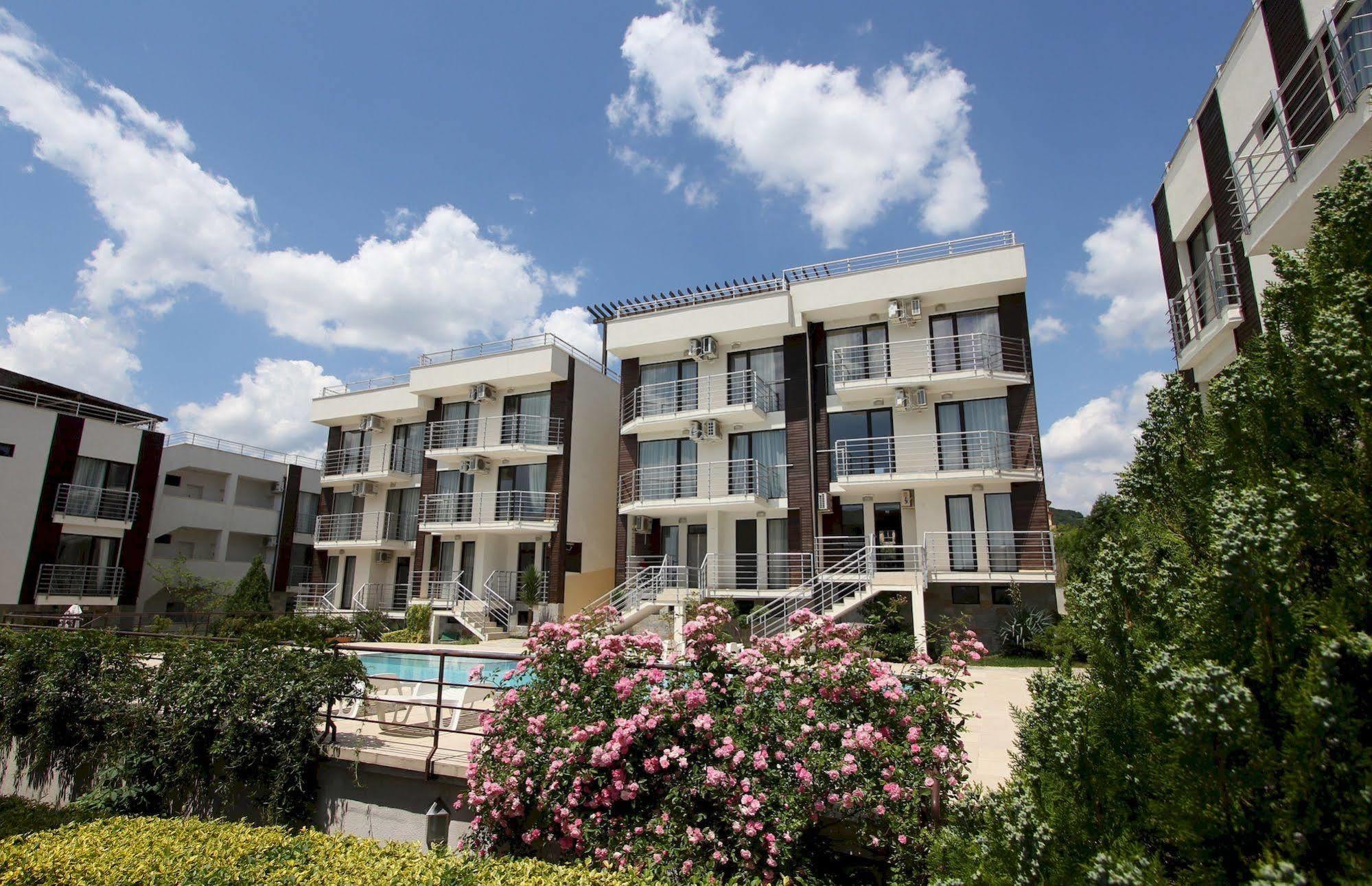 New Line Village Apartment Sunny Beach