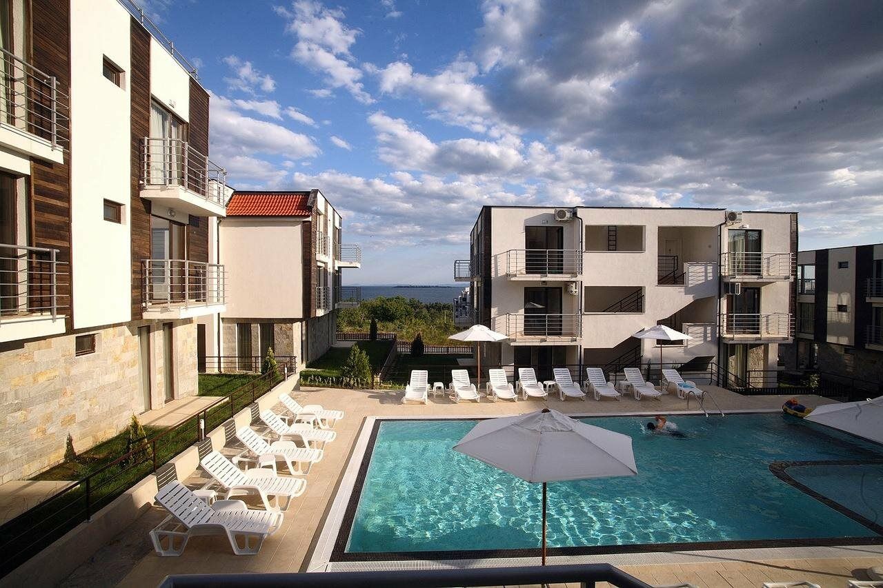 New Line Village * Σάνι Μπιτς
